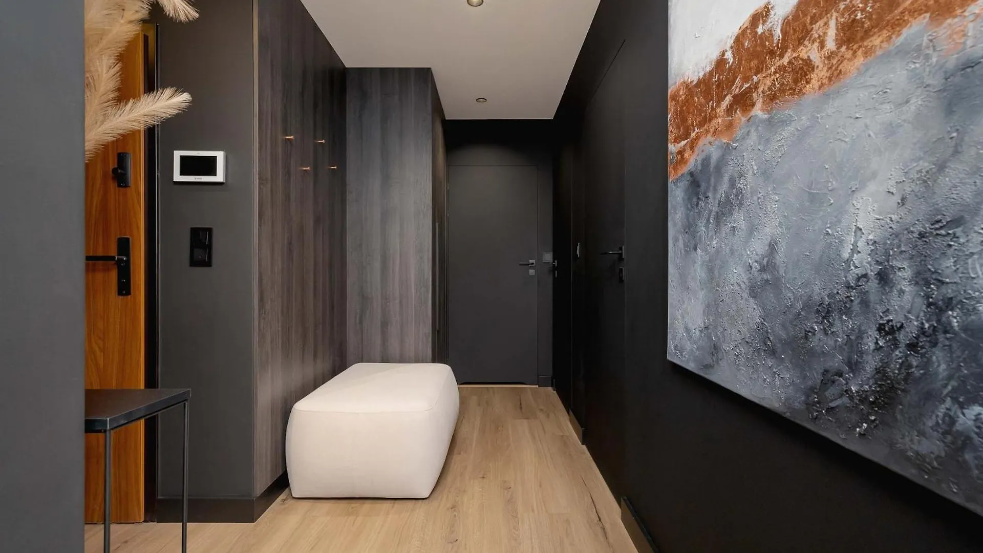 Exclusive Apartment With Parking By Renters Prestige Krakow Poland