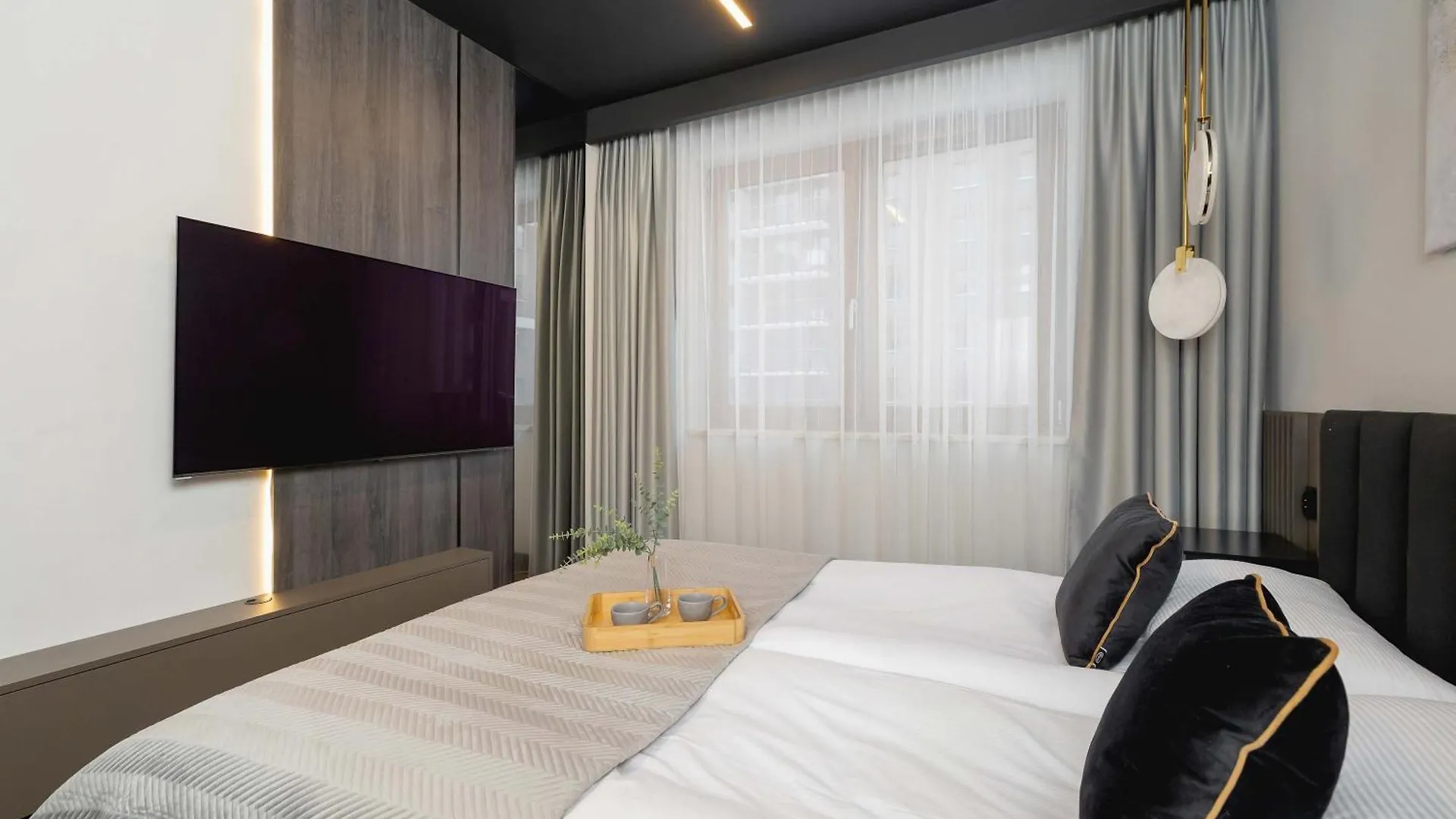 Exclusive Apartment With Parking By Renters Prestige Krakow 0*,