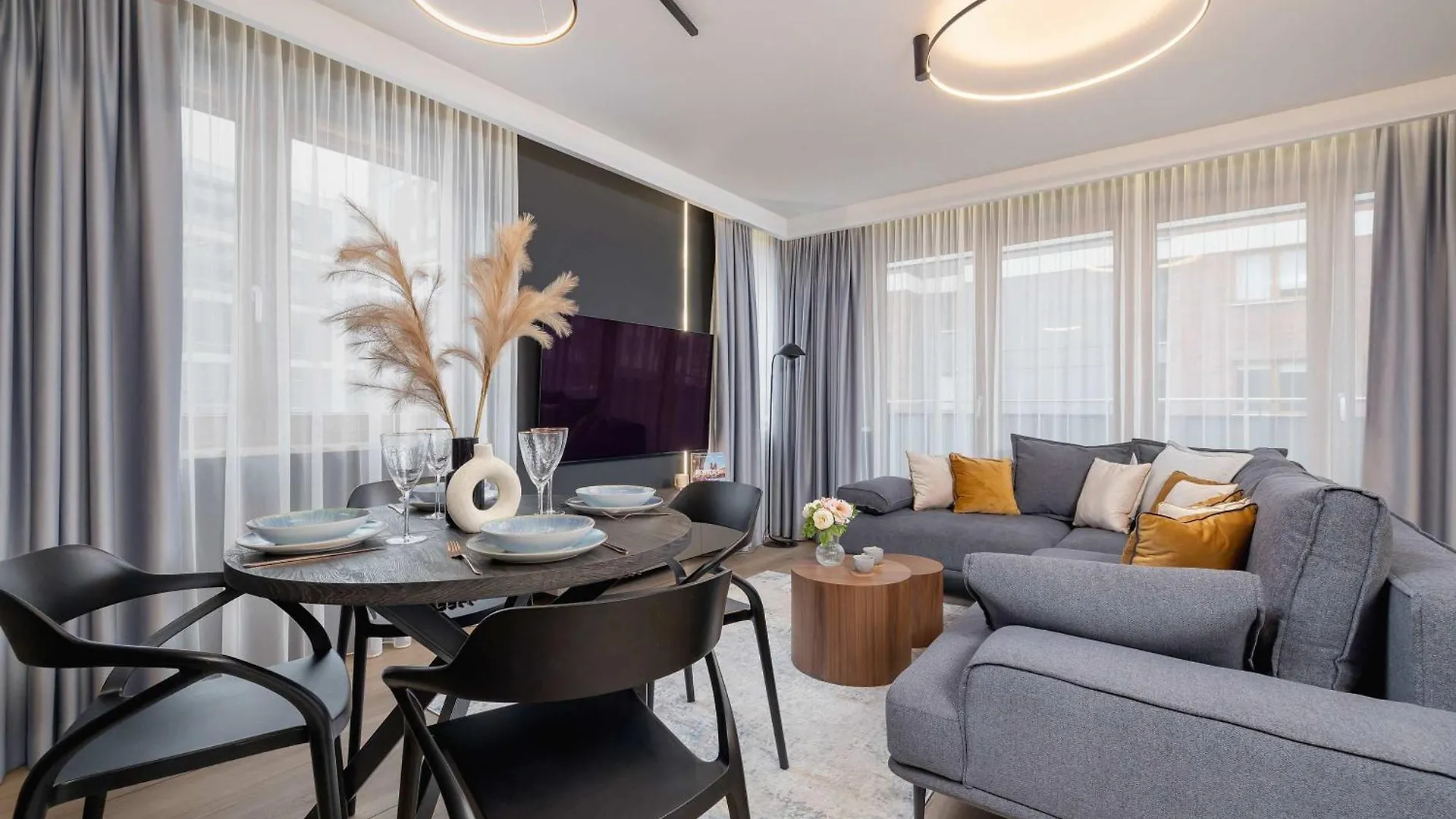 Exclusive Apartment With Parking By Renters Prestige Krakow